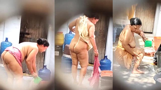 Desi Bhabhi Bathing Secretly Captured By Neighbour Viral MMS