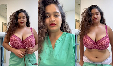 Desi Indian Tanker Nurse – Strip Teasing Big Boobs Show Video’s